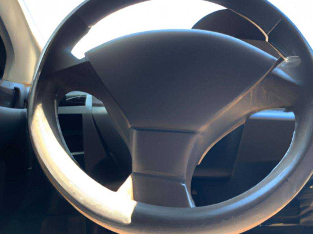 Steering with with Fully Installed Cover 