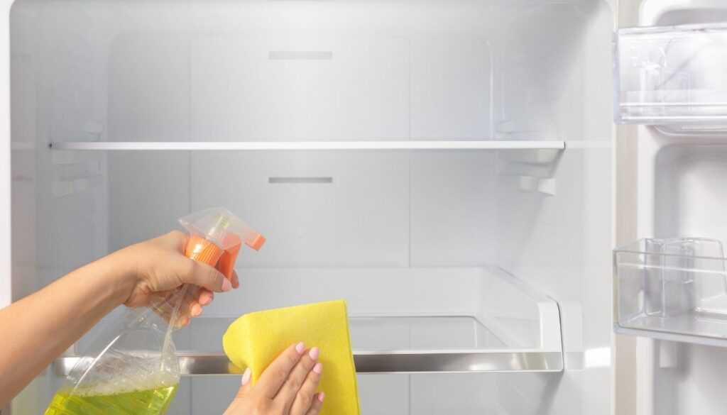 Washing a fridge by soft cloth